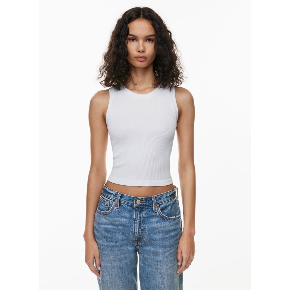 Aritzia Seamless Crew Tank White Sleeveless Stretch Knit Top Size L Minimalist